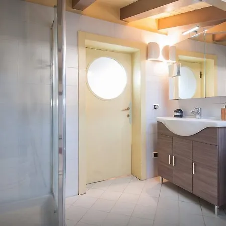 לינה וארוחת בוקר La Torretta Di Via Tassis