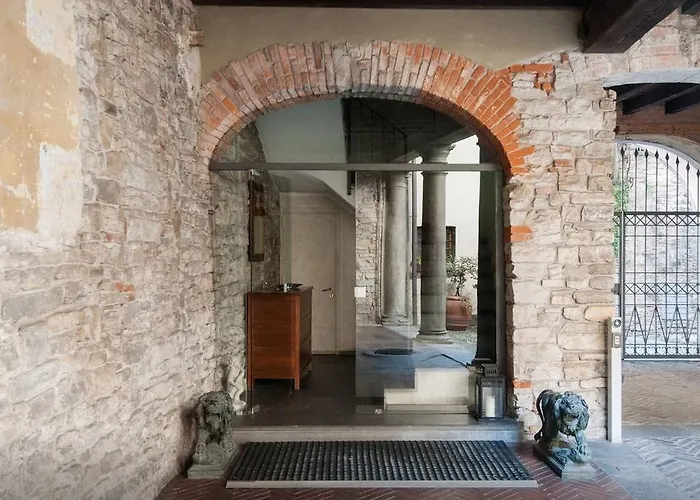 La Torretta Di Via Tassis Nocleg ze śniadaniem *