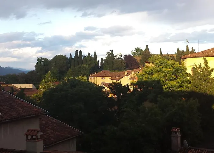 La Torretta Di Via Tassis Nocleg ze śniadaniem *